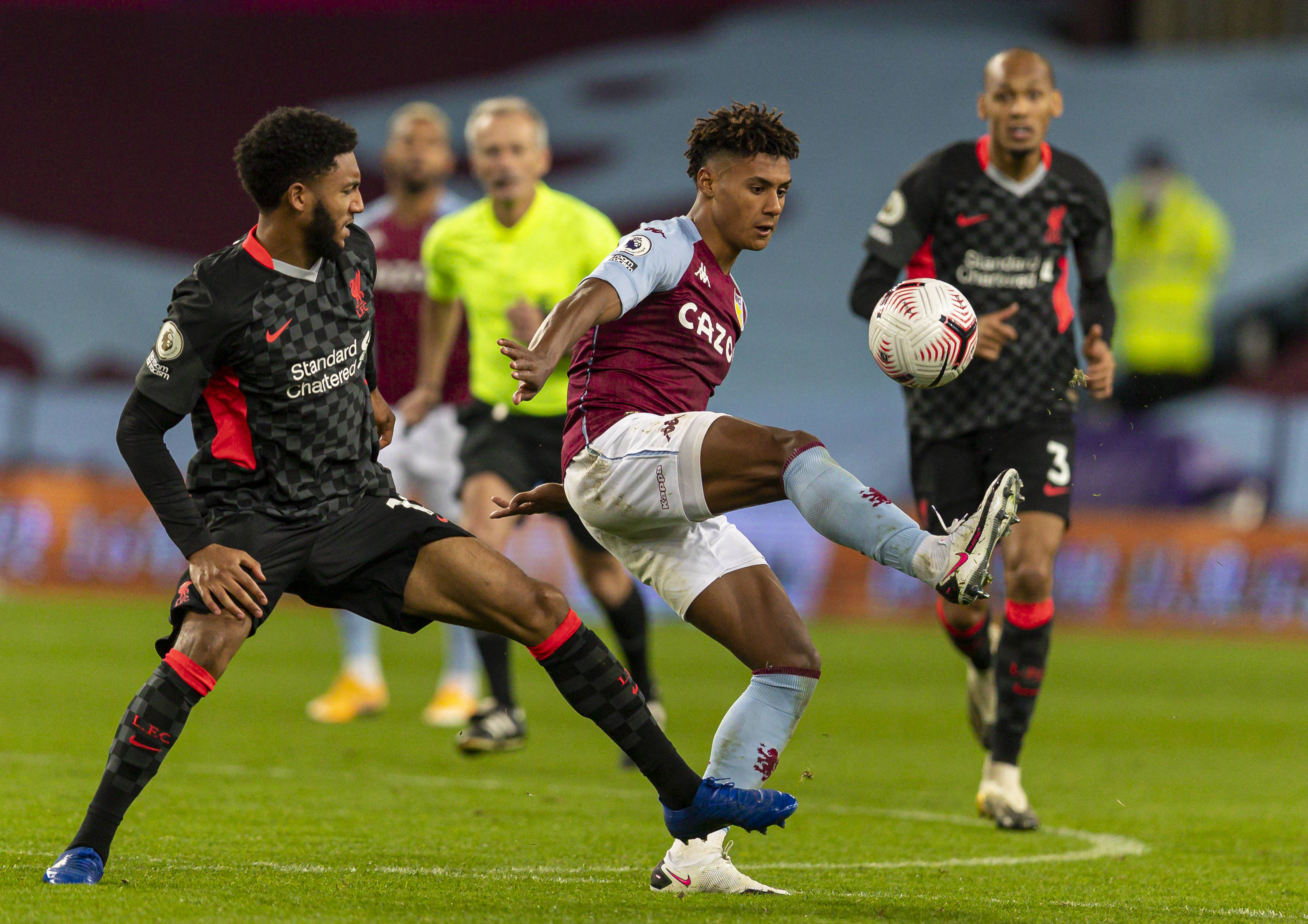 事讨论中 事讨论中